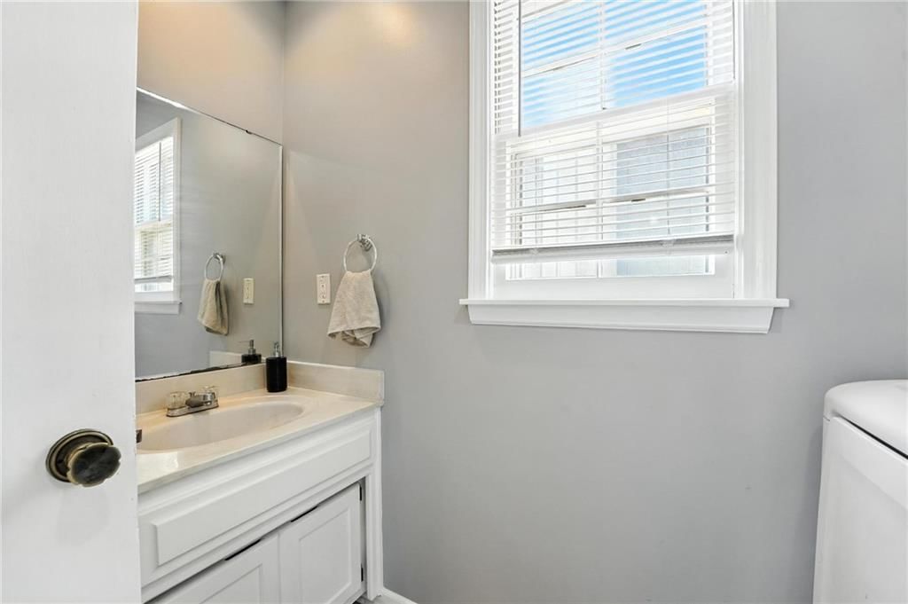 Photo 19 of 40 - 16116 W 126th Street