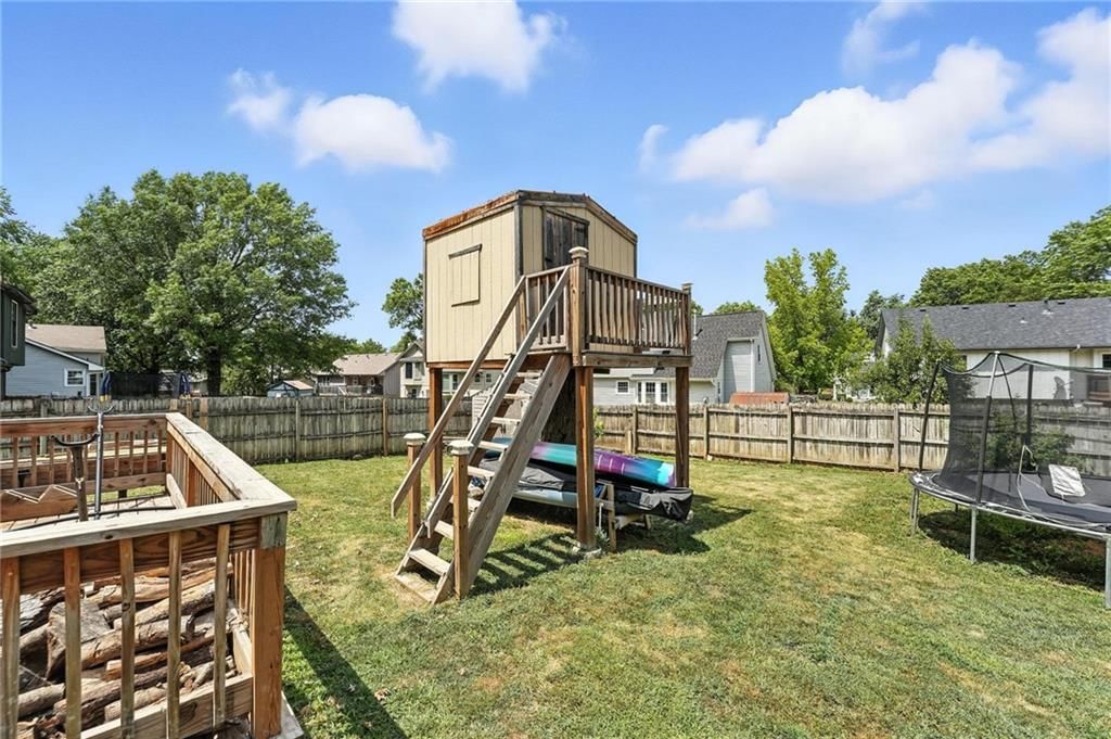 Photo 32 of 40 - 16116 W 126th Street
