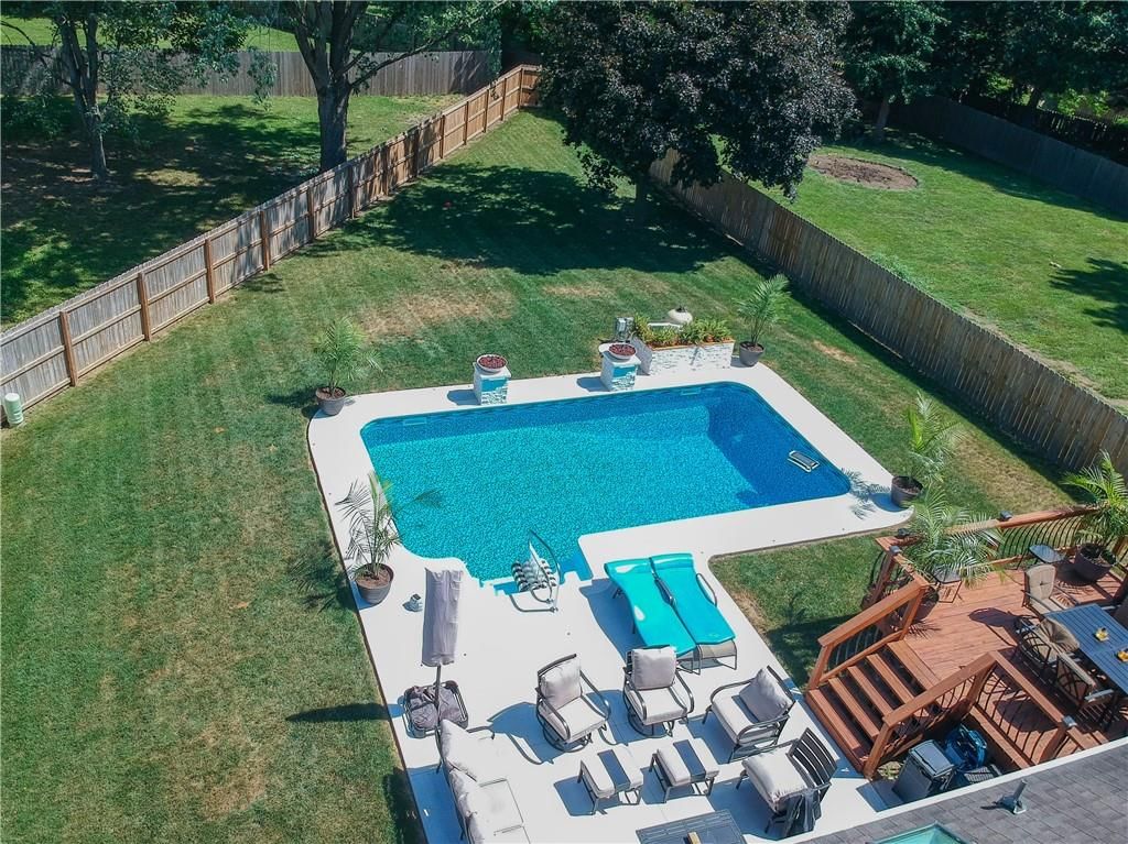 1005 Hunters Road — photo 2