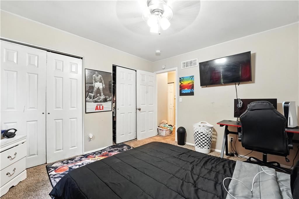 5709-5711 NW Hillside Drive — photo 12
