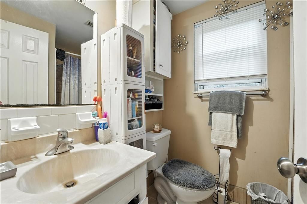 5709-5711 NW Hillside Drive — photo 17