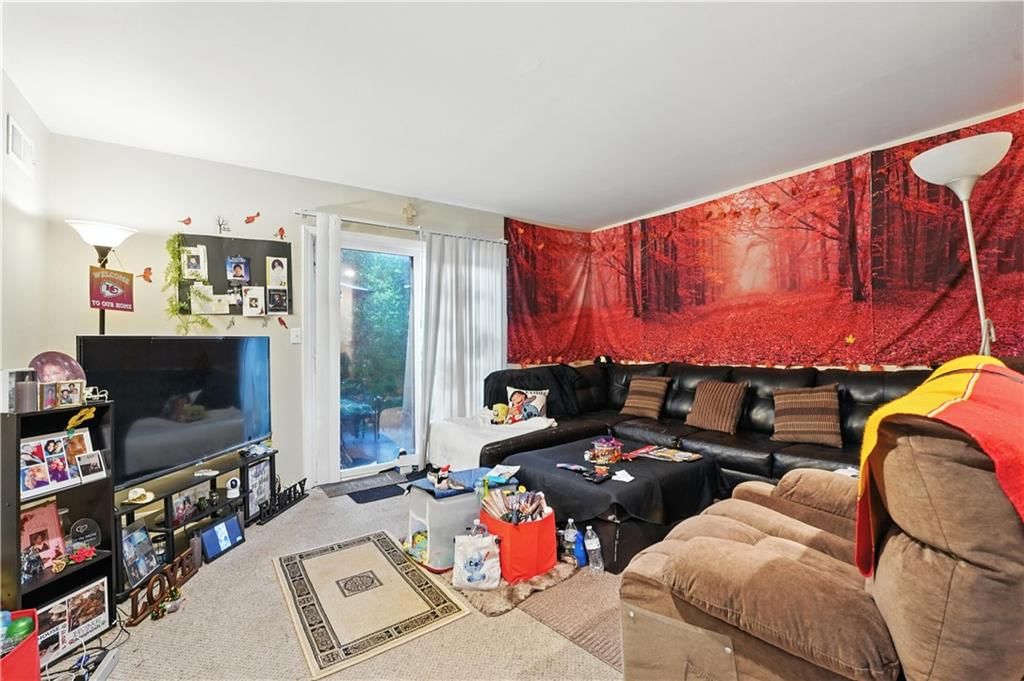 5709-5711 NW Hillside Drive — photo 31