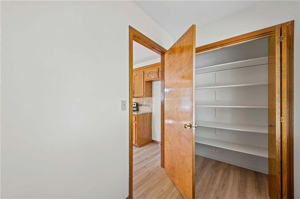 215 Pinetree Drive — photo 13