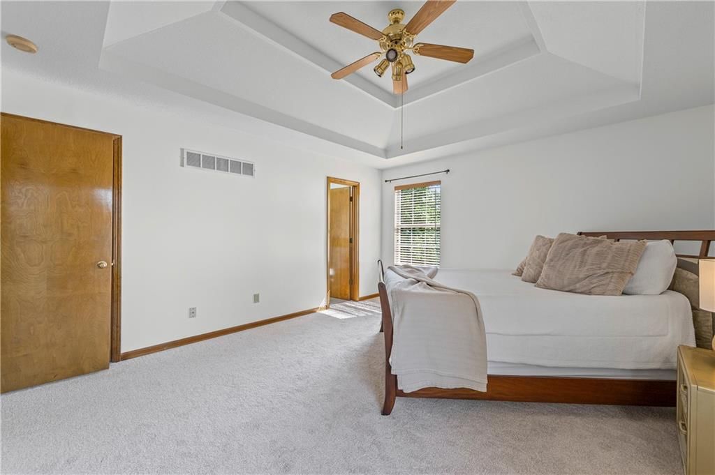 215 Pinetree Drive — photo 15