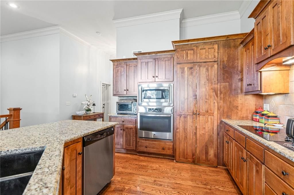 Photo 13 of 37 - 24570 W 110th Street