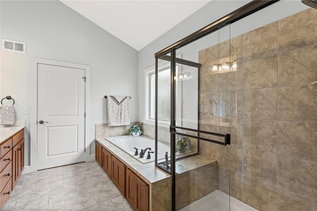 Photo 17 of 37 - 24570 W 110th Street