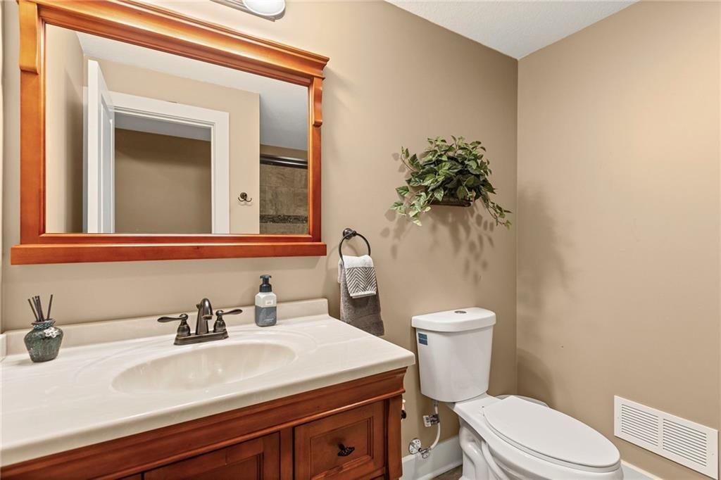 Photo 27 of 37 - 24570 W 110th Street