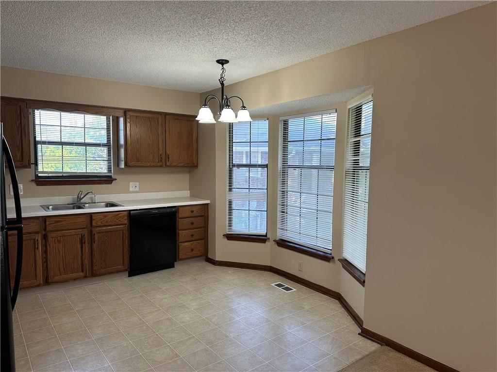 219 Pryor Road — photo 4