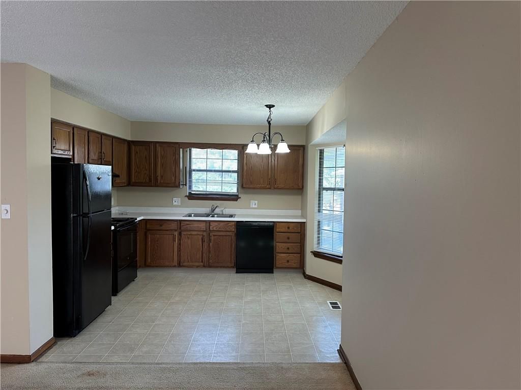 219 Pryor Road — photo 6