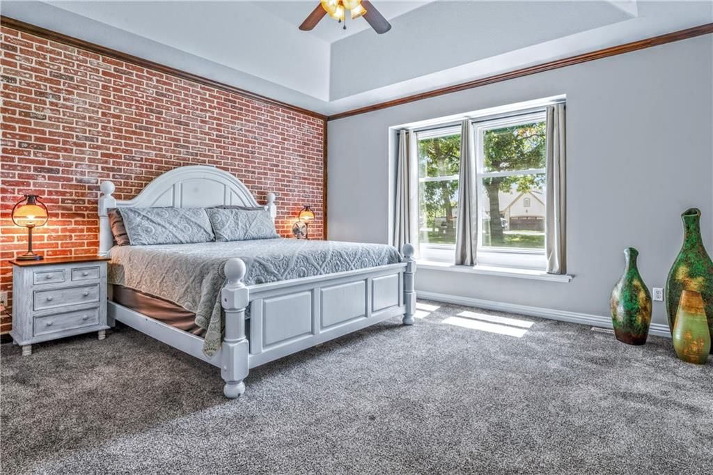 207 Sugarland Drive — photo 11