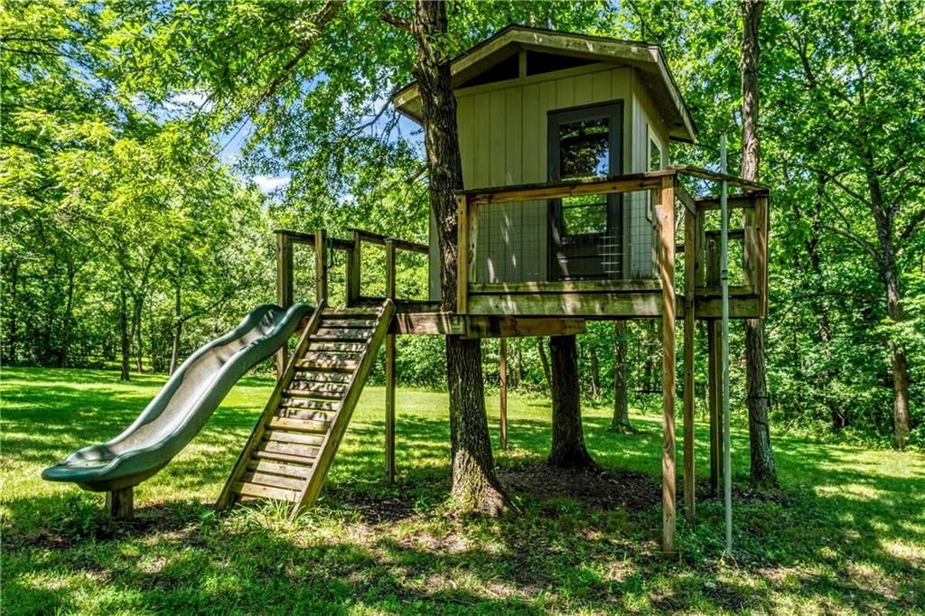 207 Sugarland Drive — photo 34