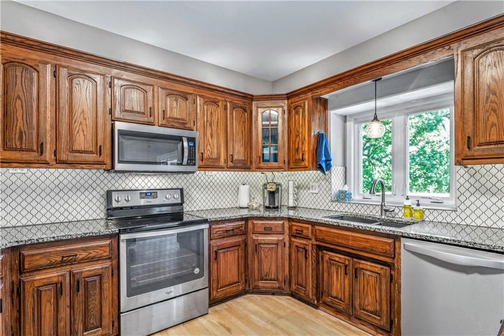 207 Sugarland Drive — photo 7