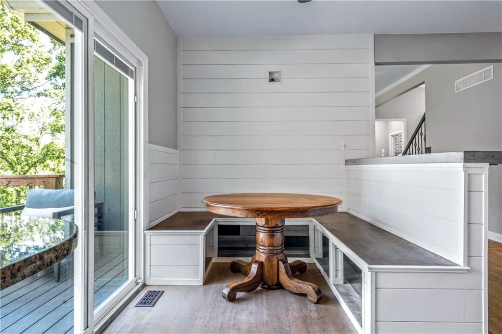 207 Sugarland Drive — photo 10