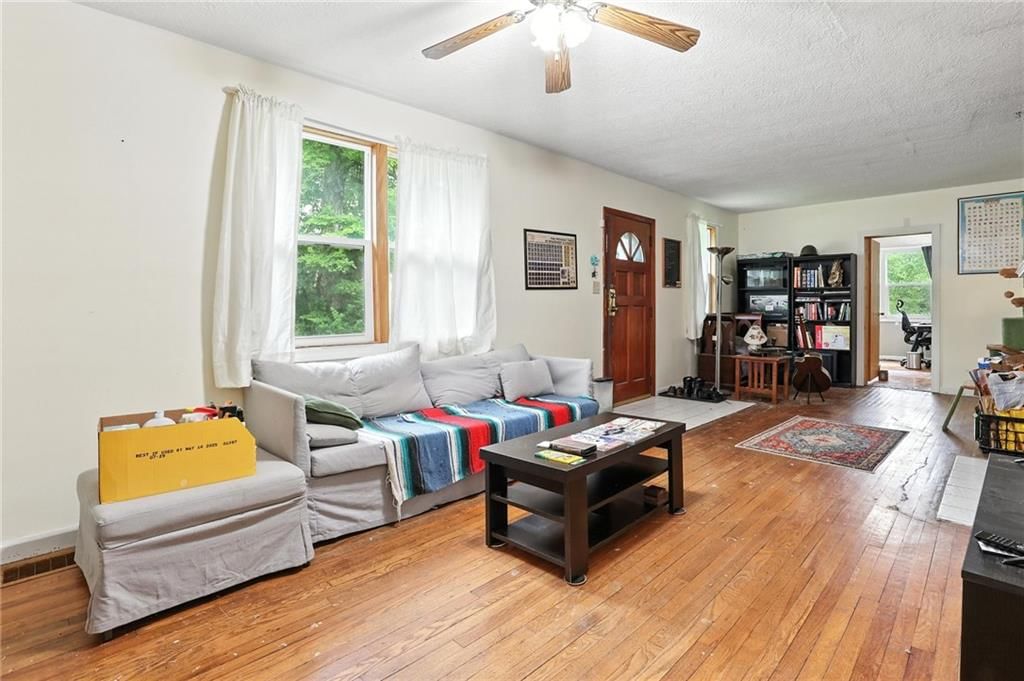 6404 Richmond Avenue — photo 3