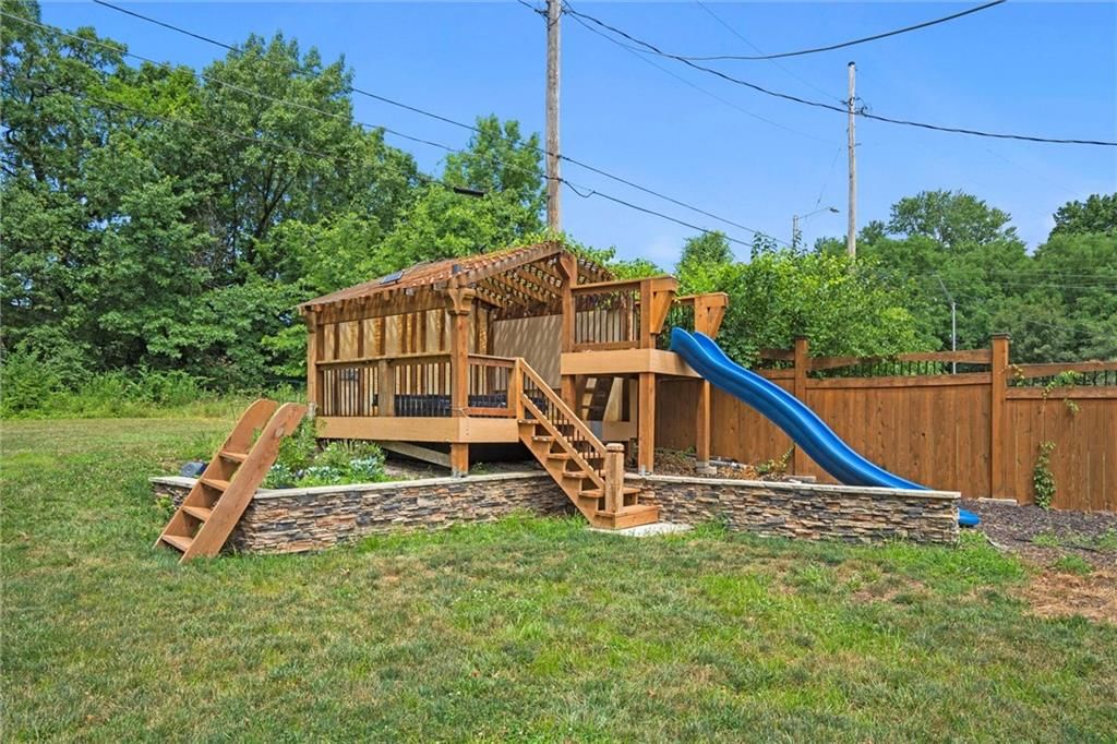 6738 N Madison Avenue — photo 36