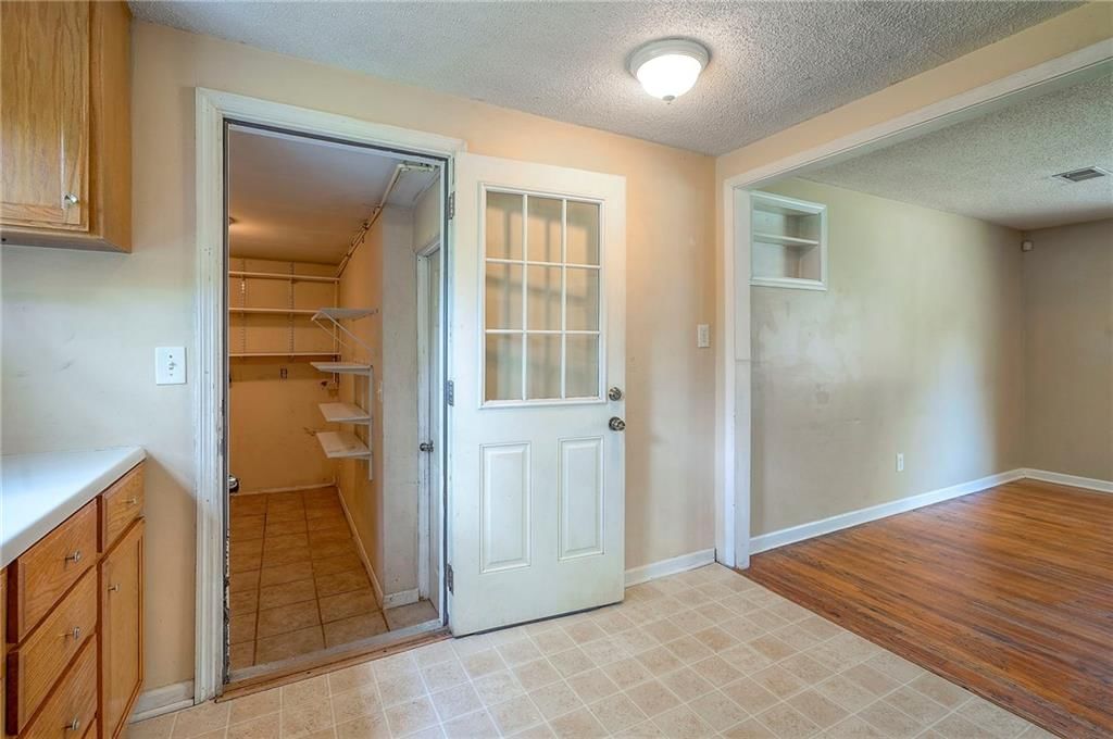 7028 Walmer Street — photo 10