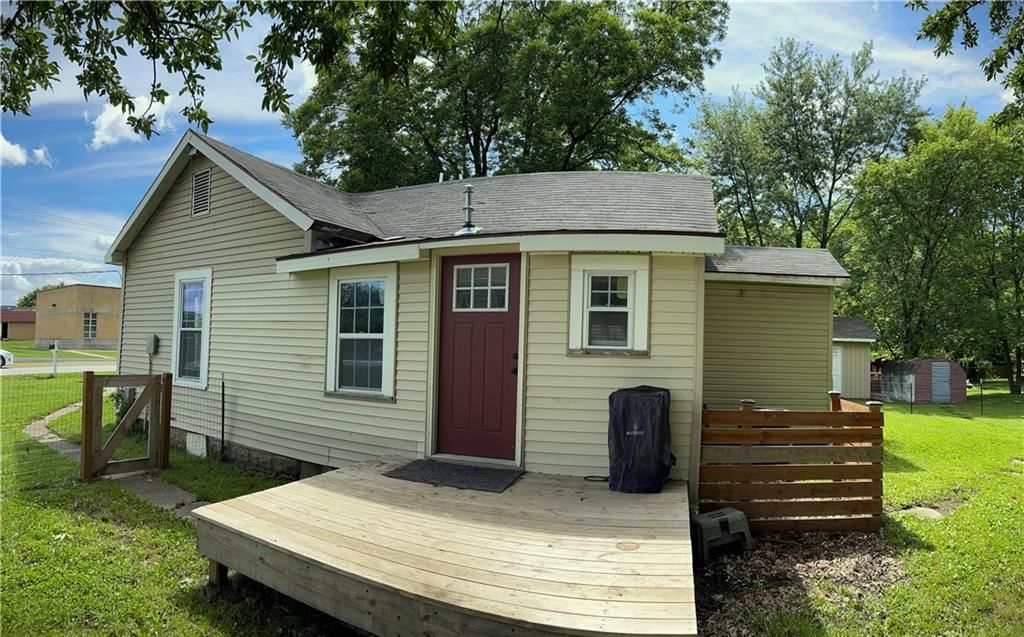 108 W Main Street — photo 4