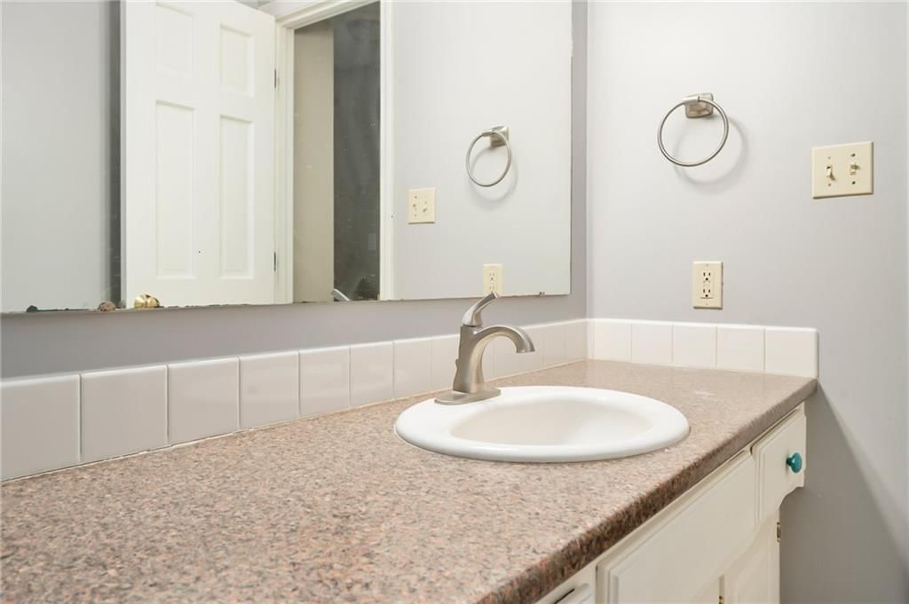 2909 Oxford Road — photo 15