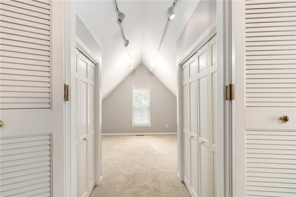 2909 Oxford Road — photo 18