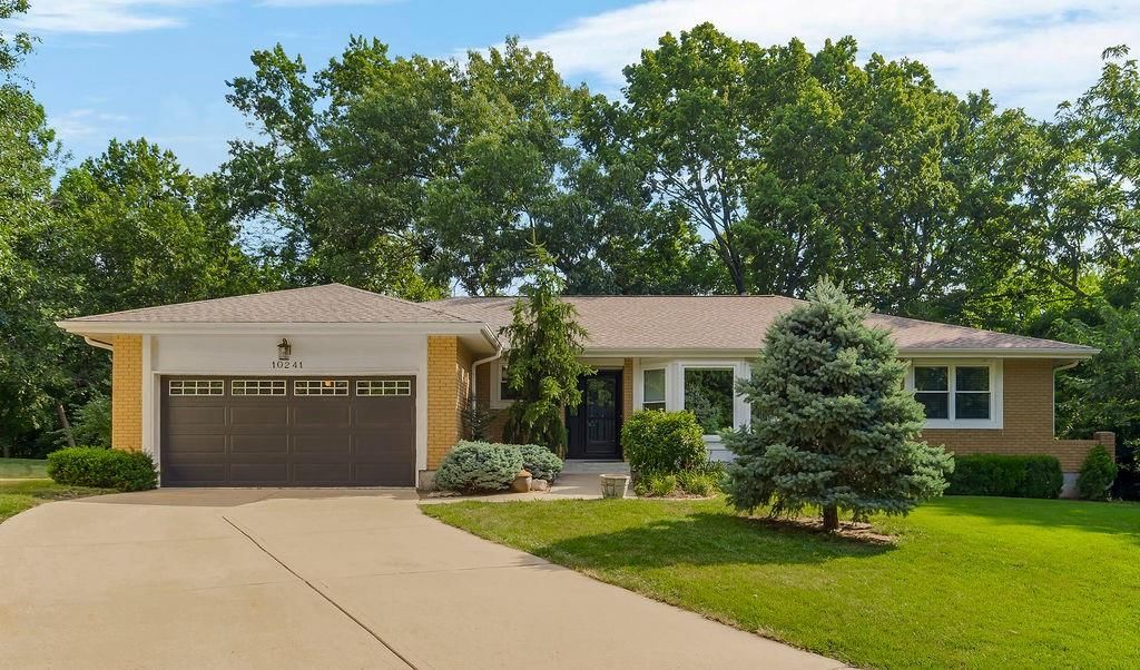 10241 Hauser Street, Lenexa, KS