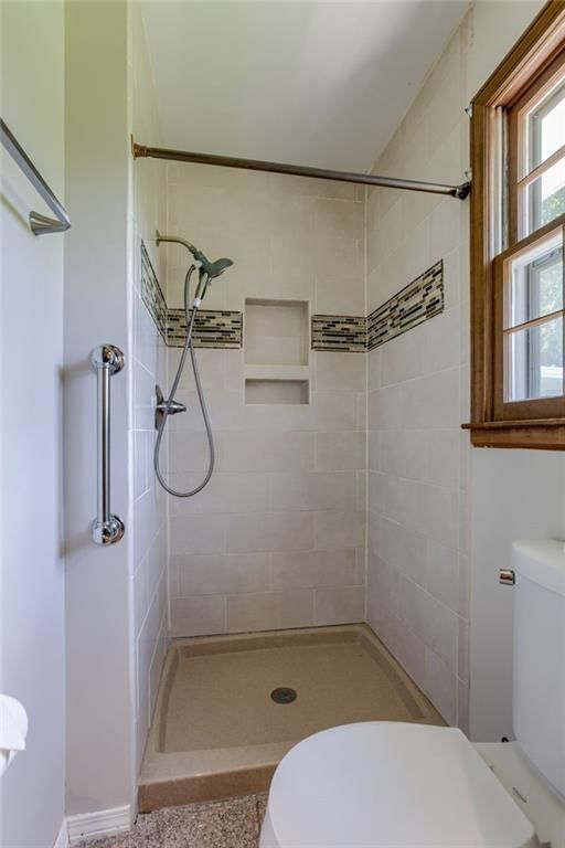 7414 Halsey Street — photo 18