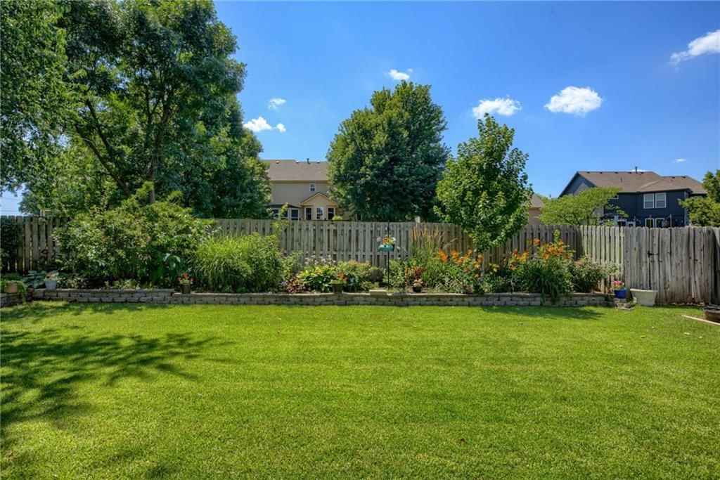 7414 Halsey Street — photo 35