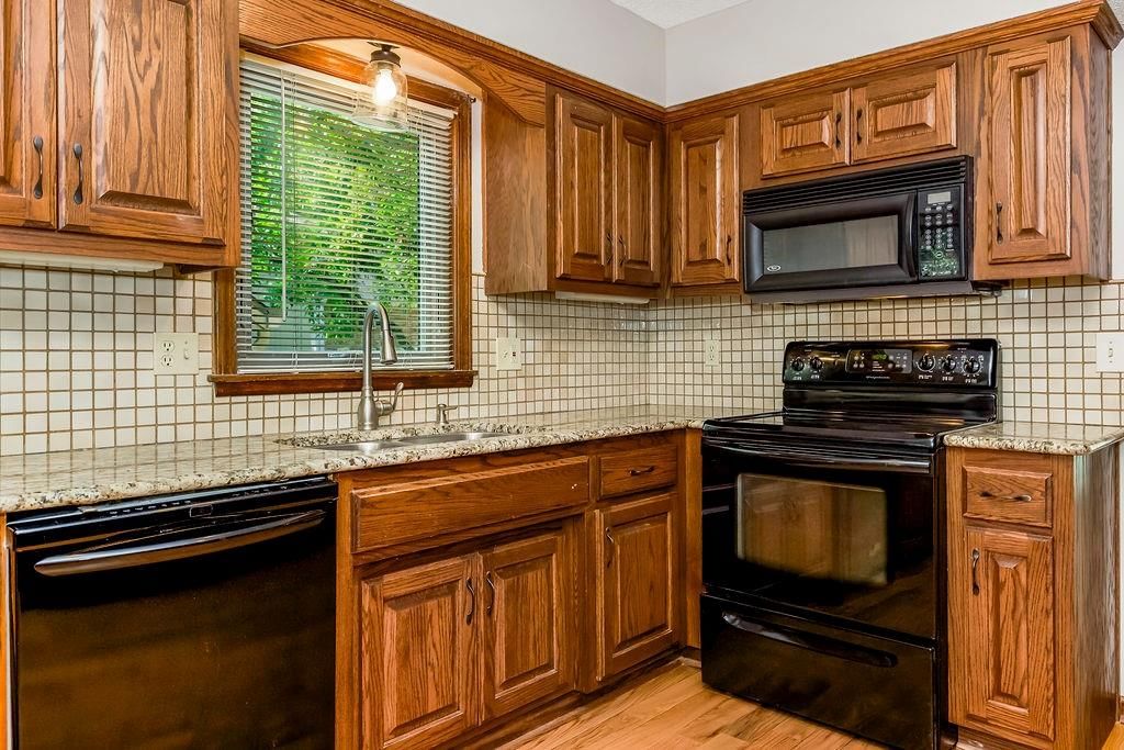 15405 W 90th Street — photo 13