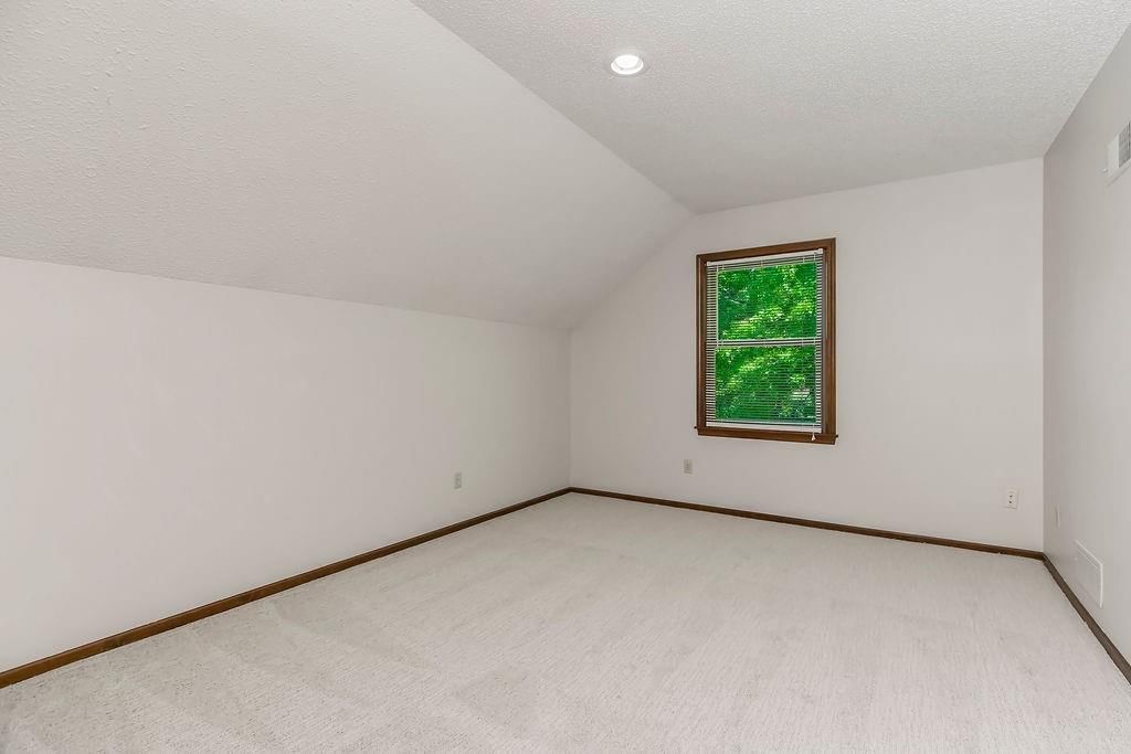 15405 W 90th Street — photo 25