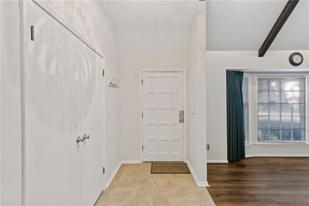 10025 Mastin Drive — photo 5