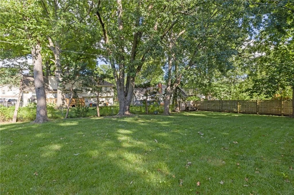 10025 Mastin Drive — photo 44