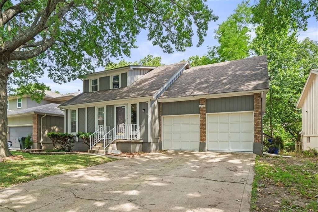 16304 W 126 Street — photo 2