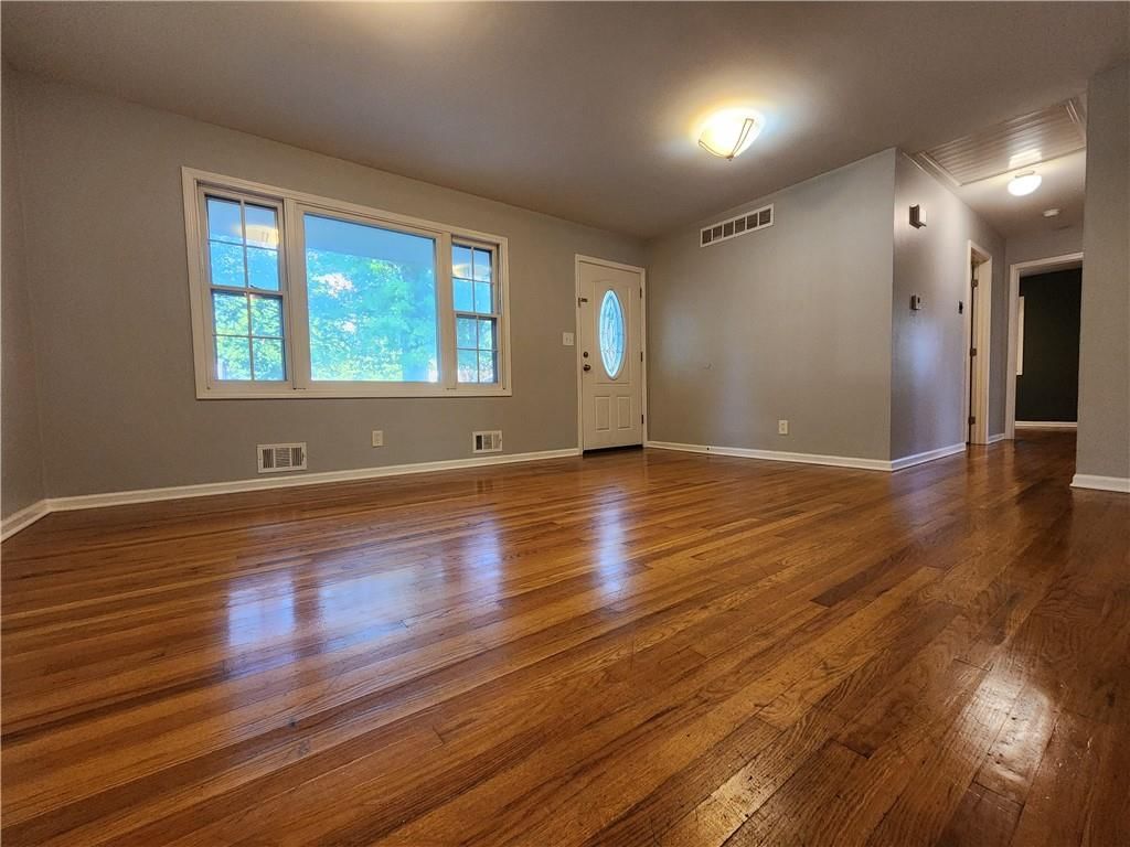 6406 N Walrond Avenue — photo 5