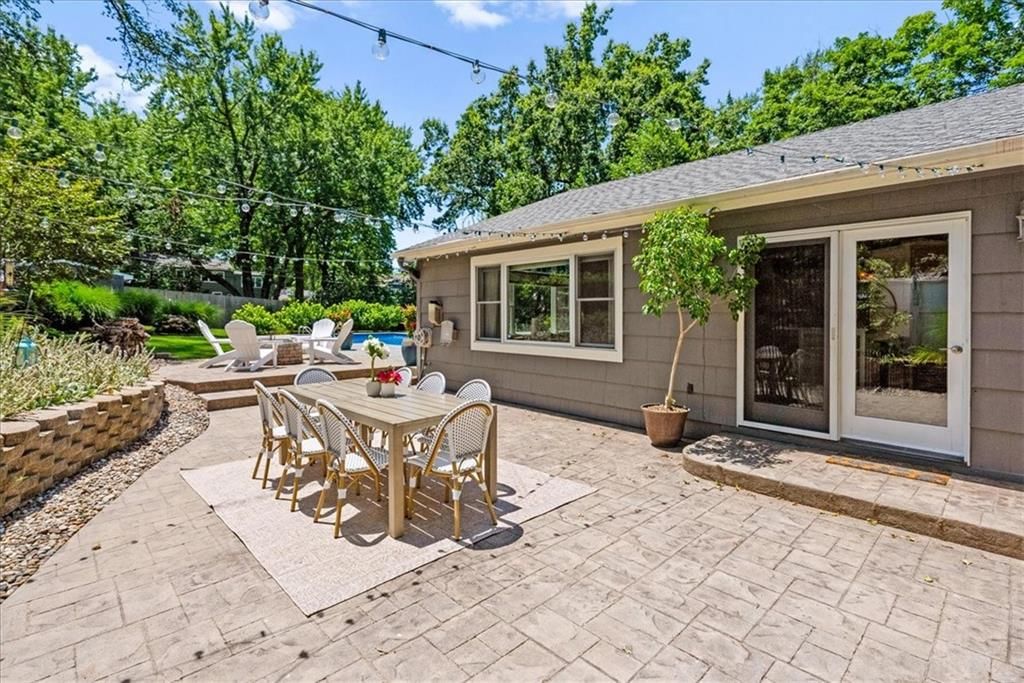 6601 W 65th Terrace — photo 37