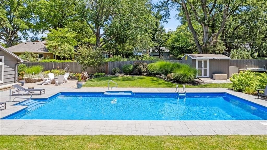 6601 W 65th Terrace — photo 46