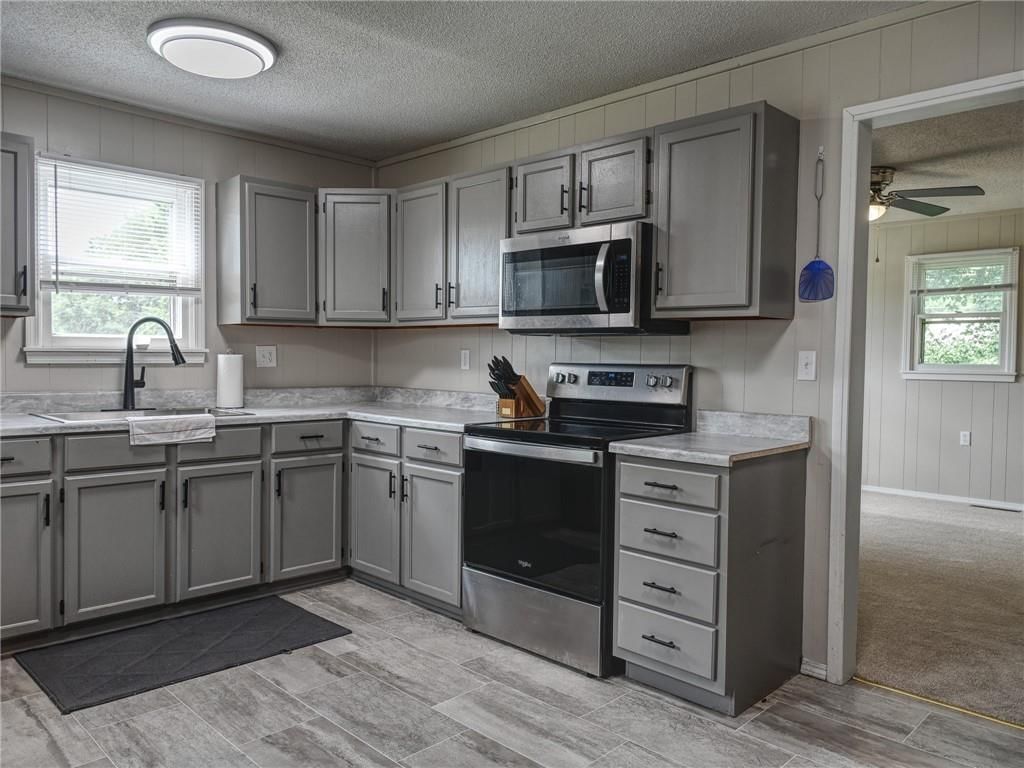 715 N Warren Street — photo 20