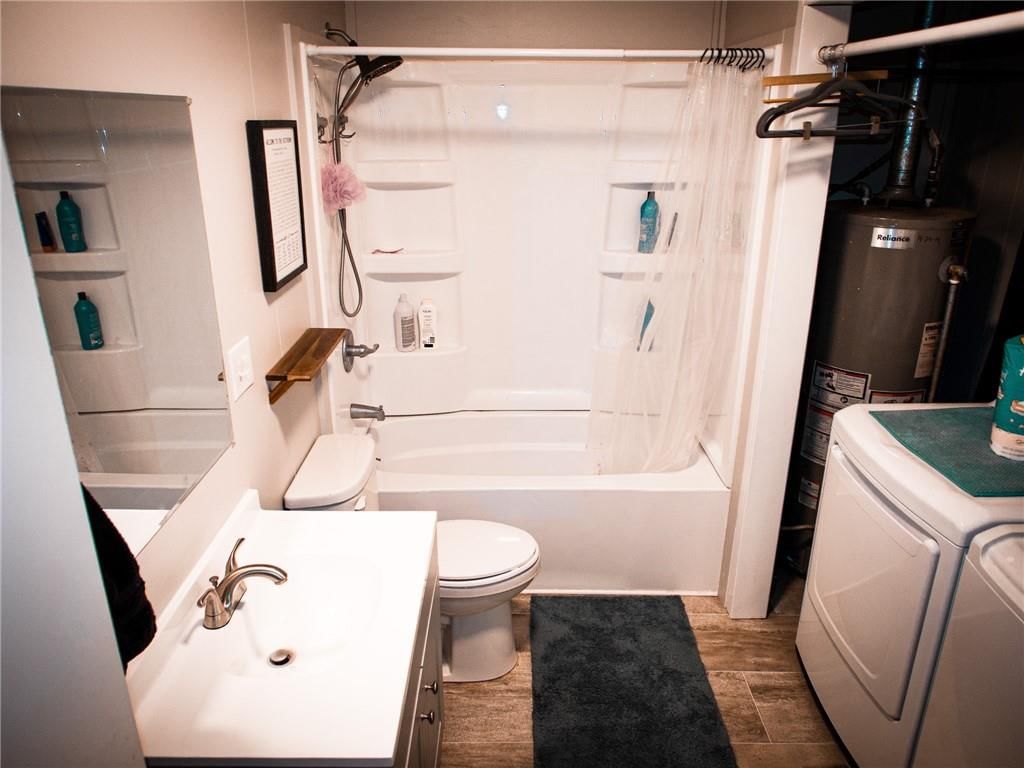 715 N Warren Street — photo 32