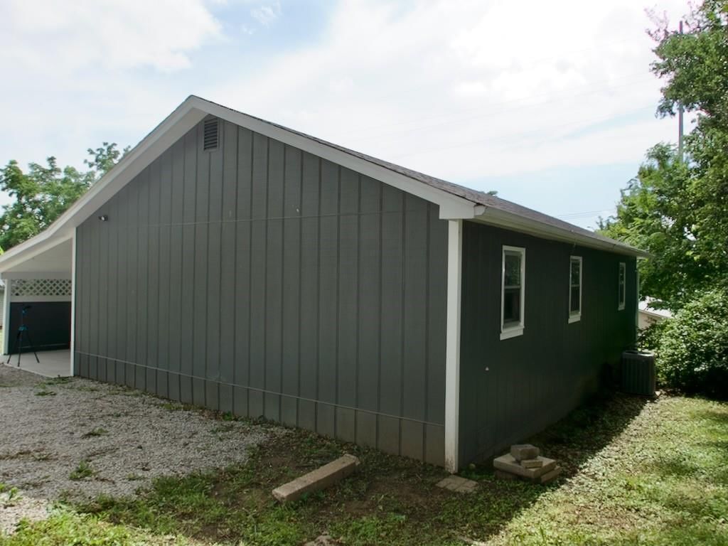 715 N Warren Street — photo 46
