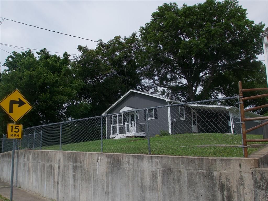 715 N Warren Street — photo 52