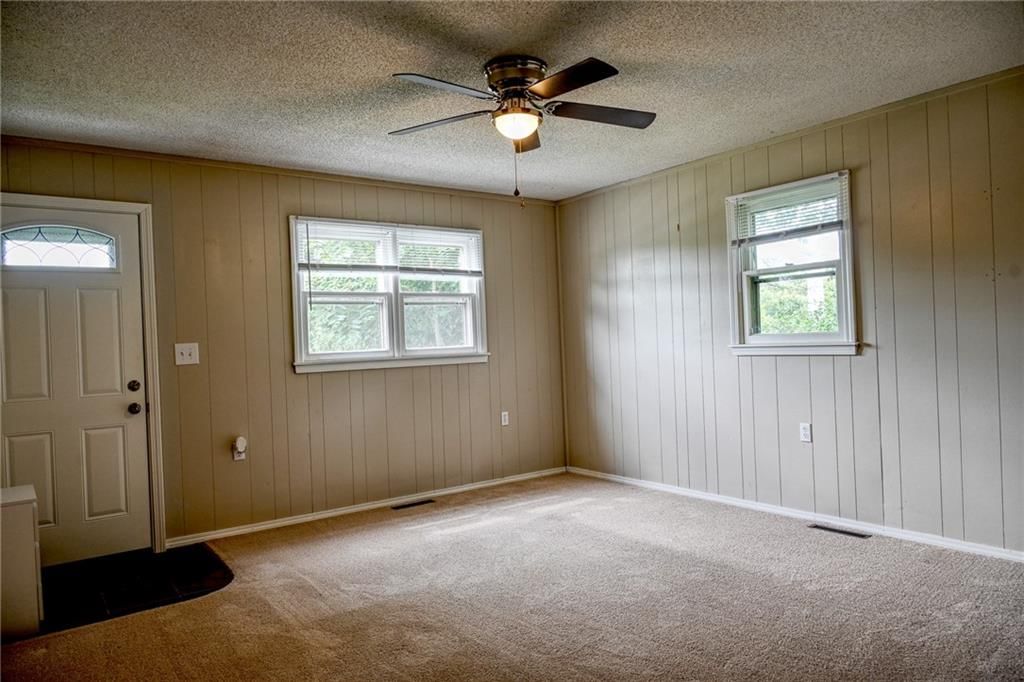 715 N Warren Street — photo 8