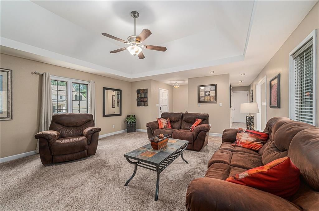 807 NW Bent Tree Drive — photo 7