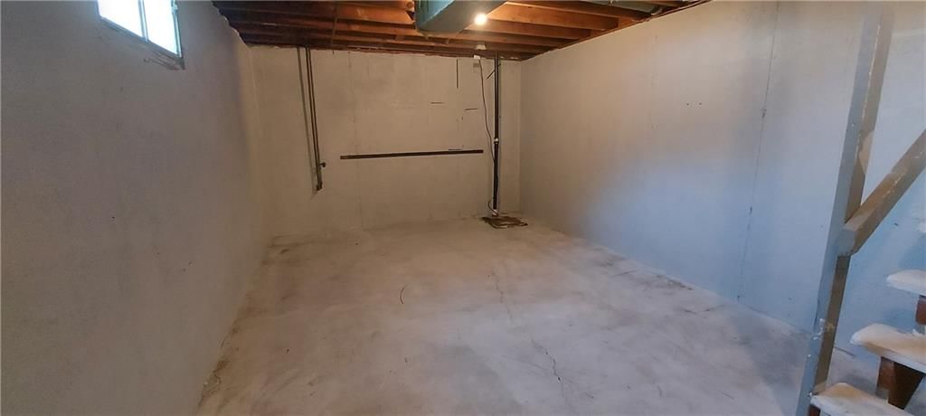 821-823 N Hamilton Street — photo 17