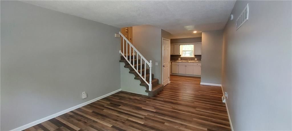 821-823 N Hamilton Street — photo 8