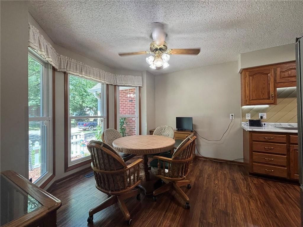 2109 Berkshire Drive — photo 16