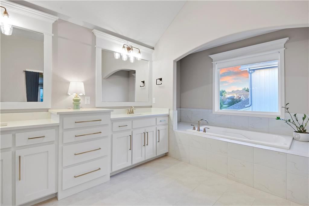 20487 W 108th Street — photo 34