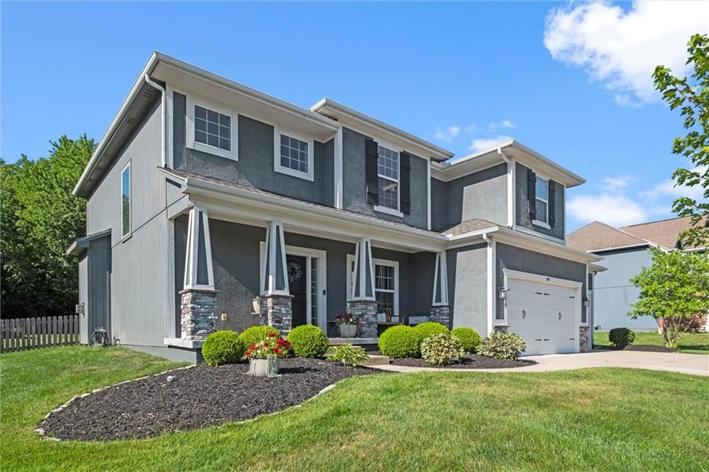 316 SE Hackamore Drive — photo 2