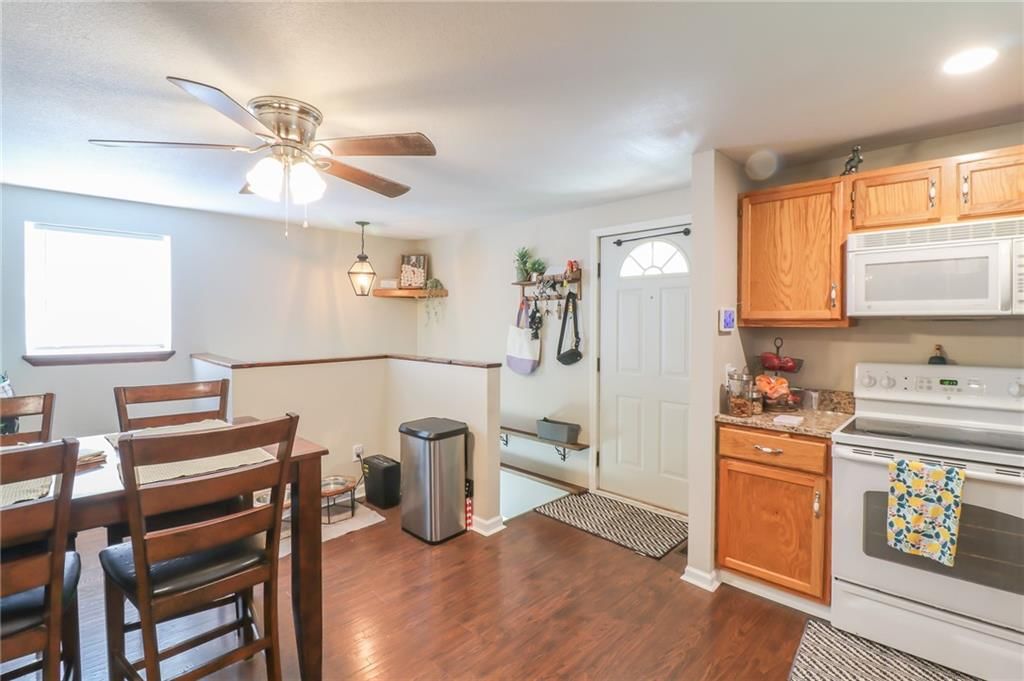 209 W South Railroad Street — photo 5