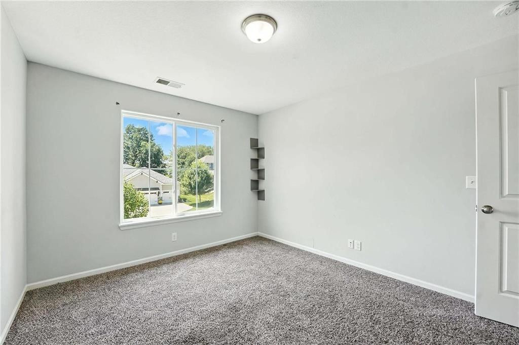 1009 SE Forest Ridge Court — photo 16