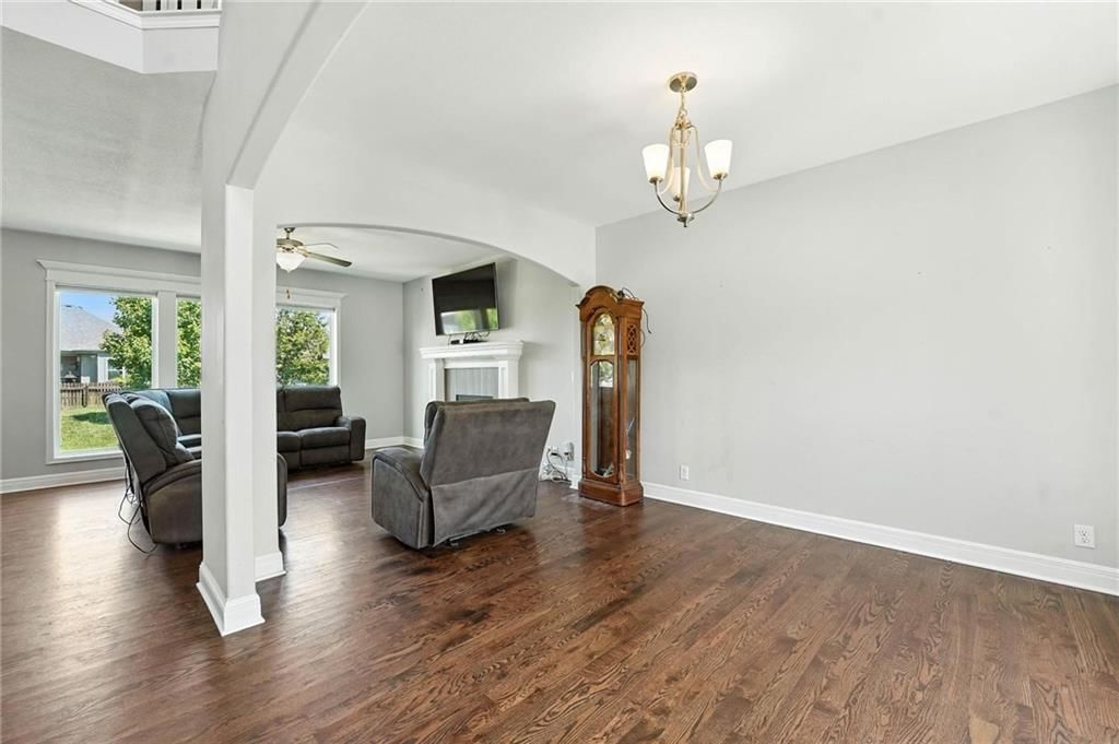 1009 SE Forest Ridge Court — photo 5