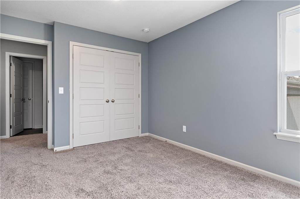 11214 N Oak Trafficway — photo 11