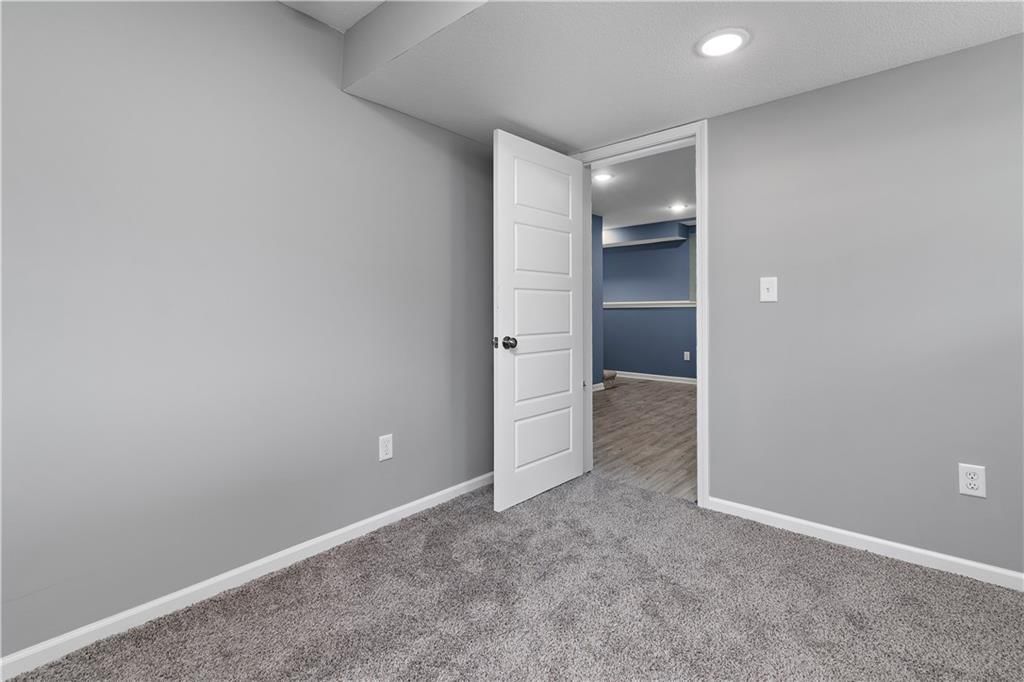 11214 N Oak Trafficway — photo 25
